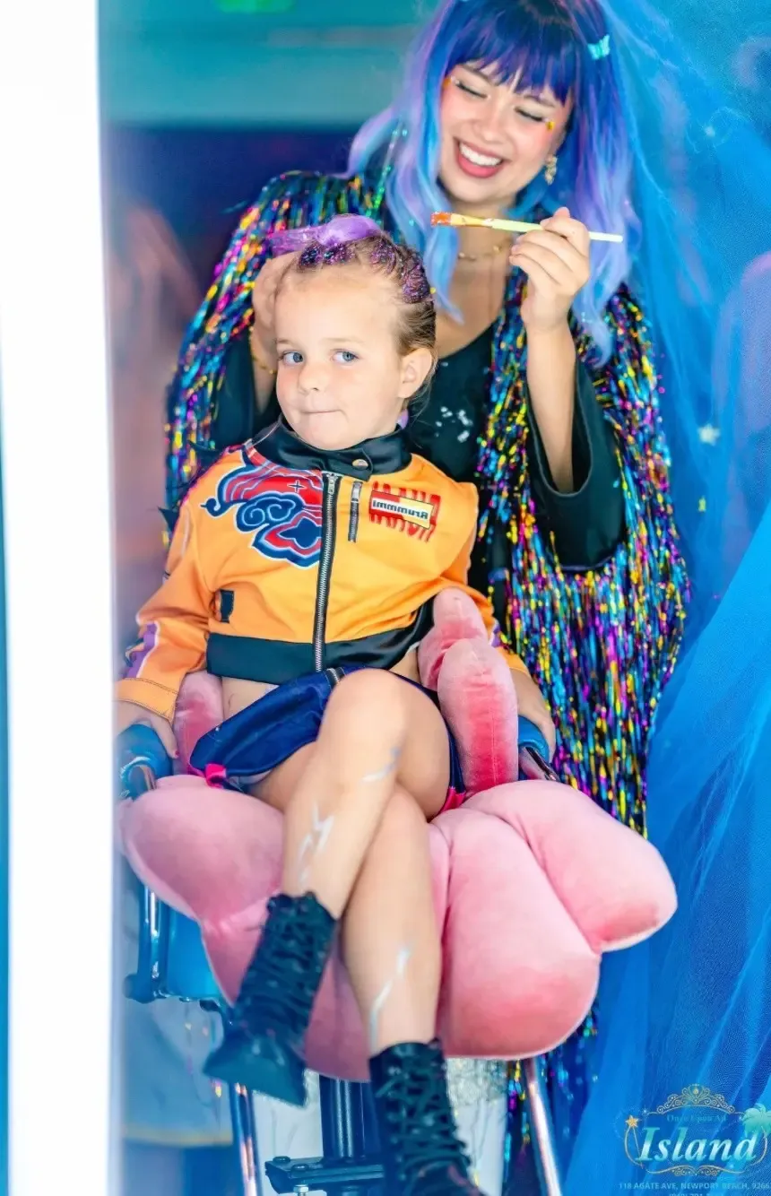 Glitter styling in the idol makeover chair