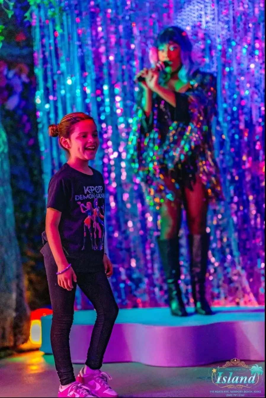 Dancing with an idol host on stage