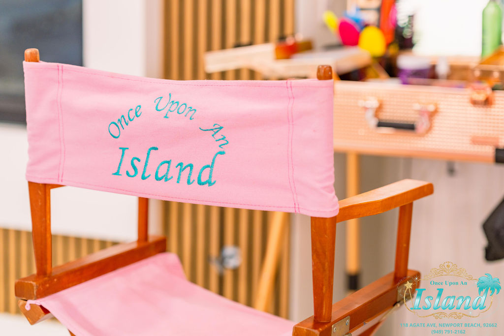 Once Upon an Island mobile styling chair