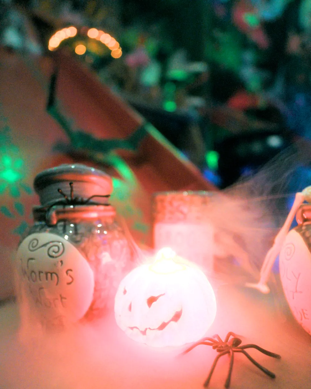 Sally in her laboratory at Halloween at the North Pole, photo 3