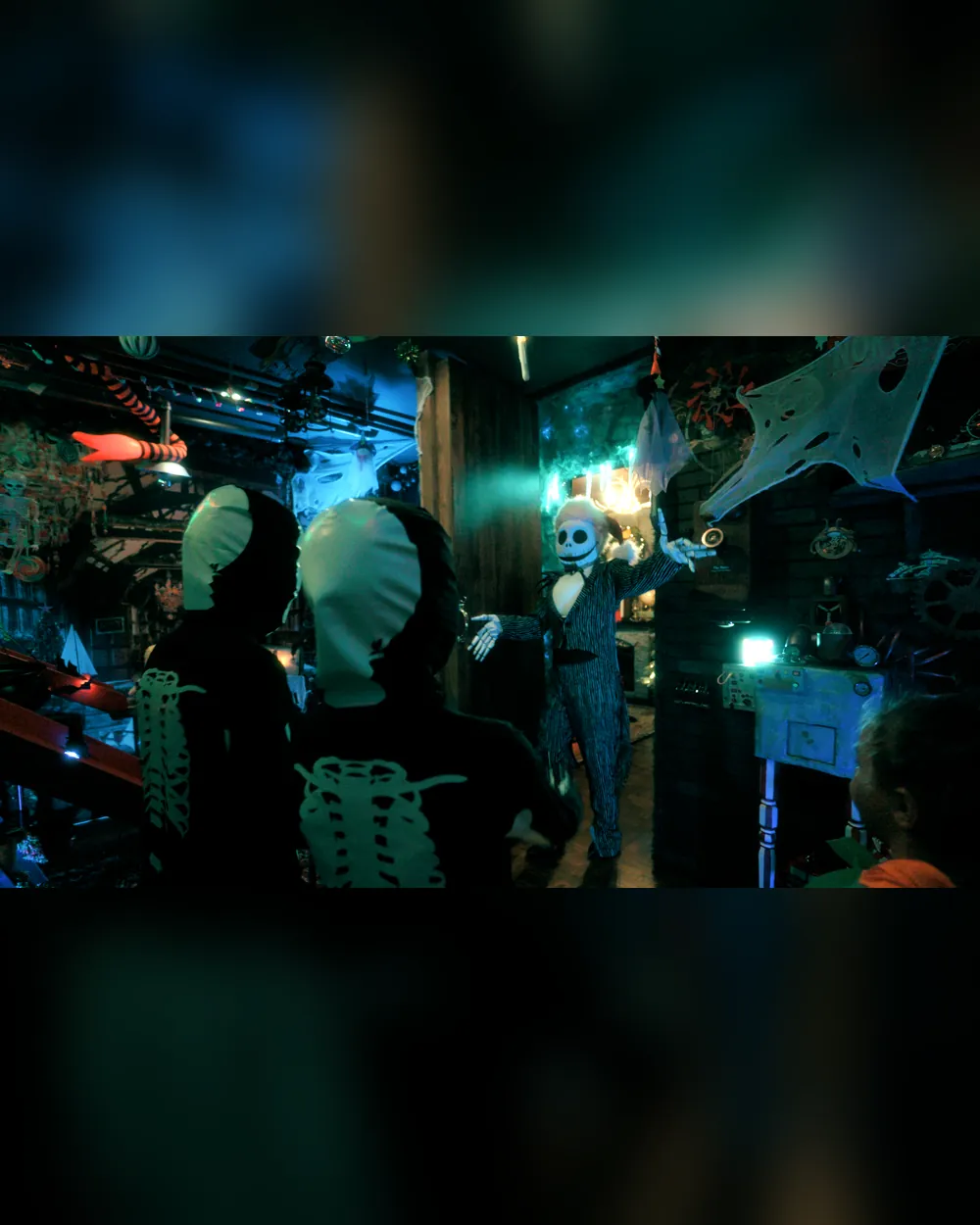 Jack behind the hidden door at Halloween at the North Pole, photo 2